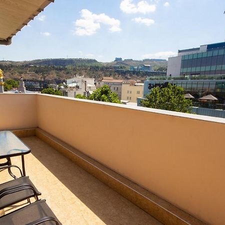 Big Terrace Apartment On Liberty Square Tiflis Exterior foto